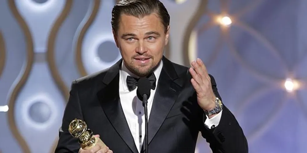 Imagem ilustrativa da imagem DiCaprio esquece estatueta do Oscar em mesa de restaurante
