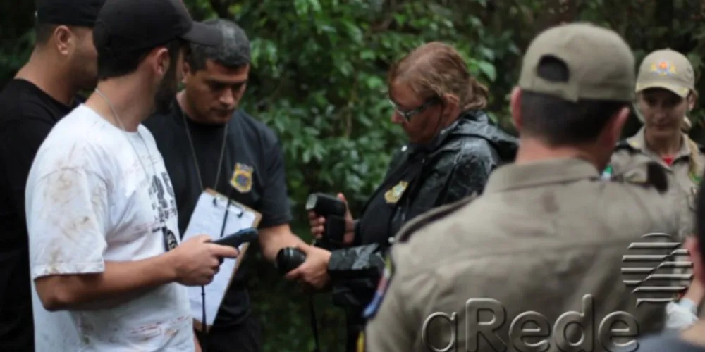 Imagem ilustrativa da imagem Grupo suspeito de morte é apresentado na Delegacia