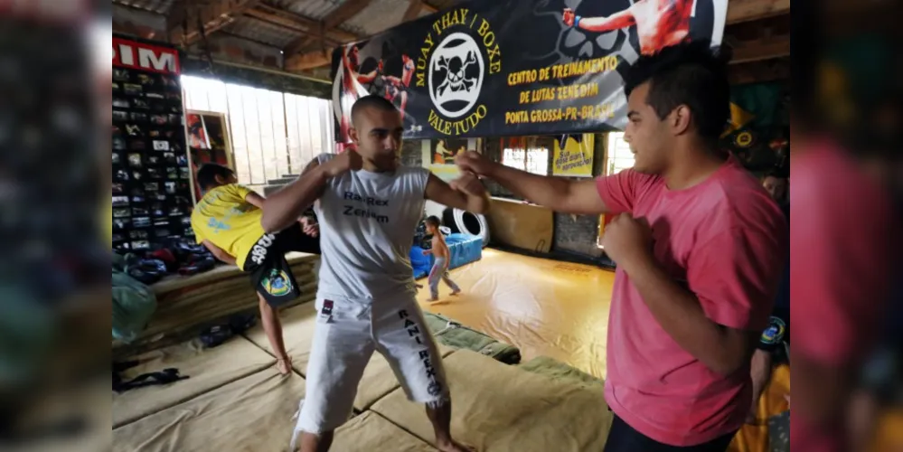 Imagem ilustrativa da imagem Ponta-grossenses lutam hoje 'Top Fight' em Guarapuava 