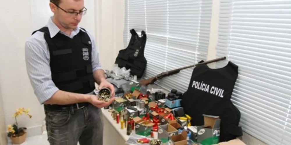 Imagem ilustrativa da imagem Garoto de 16 anos rouba armas de agência bancária