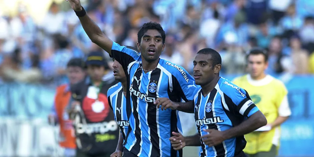 Imagem ilustrativa da imagem Atleta considerado o 'novo R10' pode jogar no OFEC em 2014