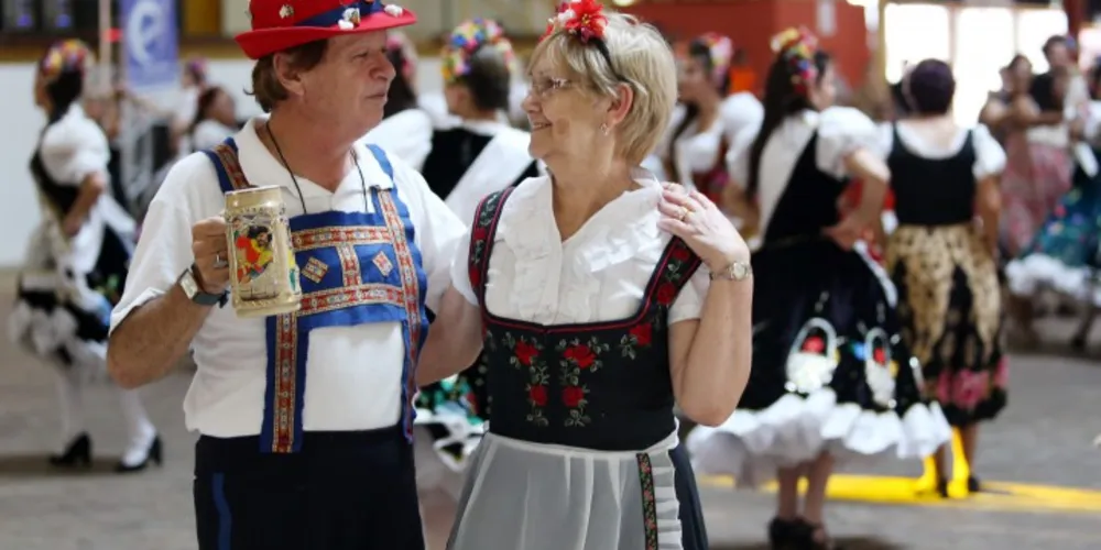 Imagem ilustrativa da imagem ‘Dia do idoso’ na Münchenfest atrai 3 mil pessoas