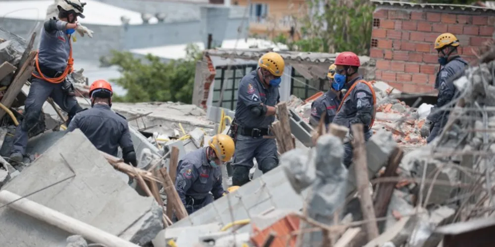 Imagem ilustrativa da imagem Bombeiros continuam buscas por desaparecido em Guarulhos