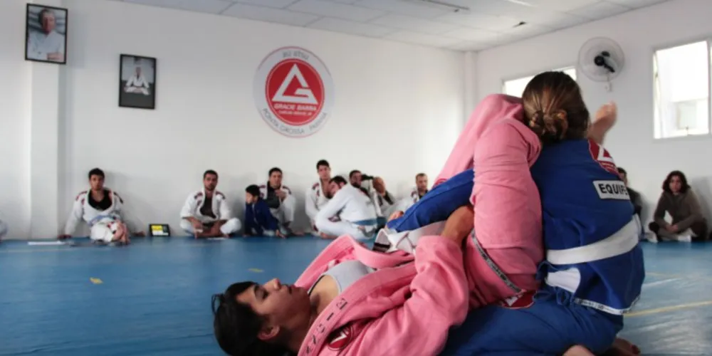 Imagem ilustrativa da imagem Gracie Barra gradua alunos hoje em Ponta Grossa
