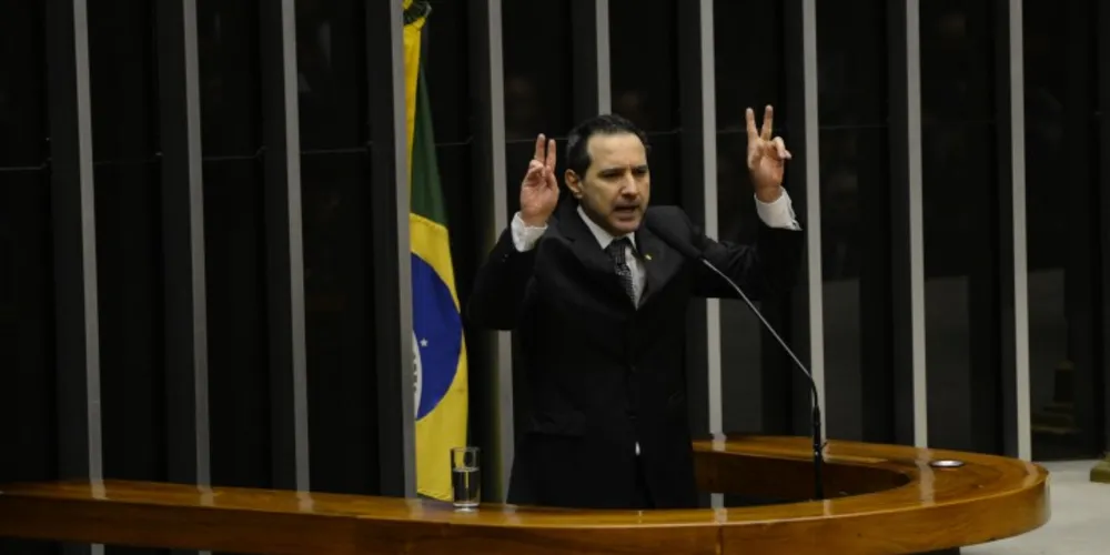 Imagem ilustrativa da imagem CCJ nega recurso de Donadon contra cassação