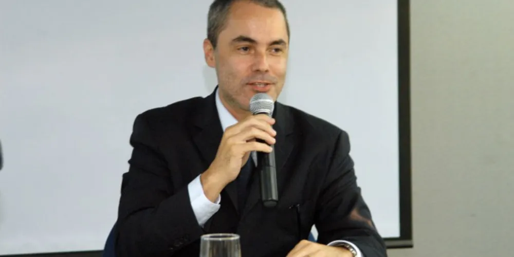 Imagem ilustrativa da imagem Gaeco prende policiais por envolvimento com bingo