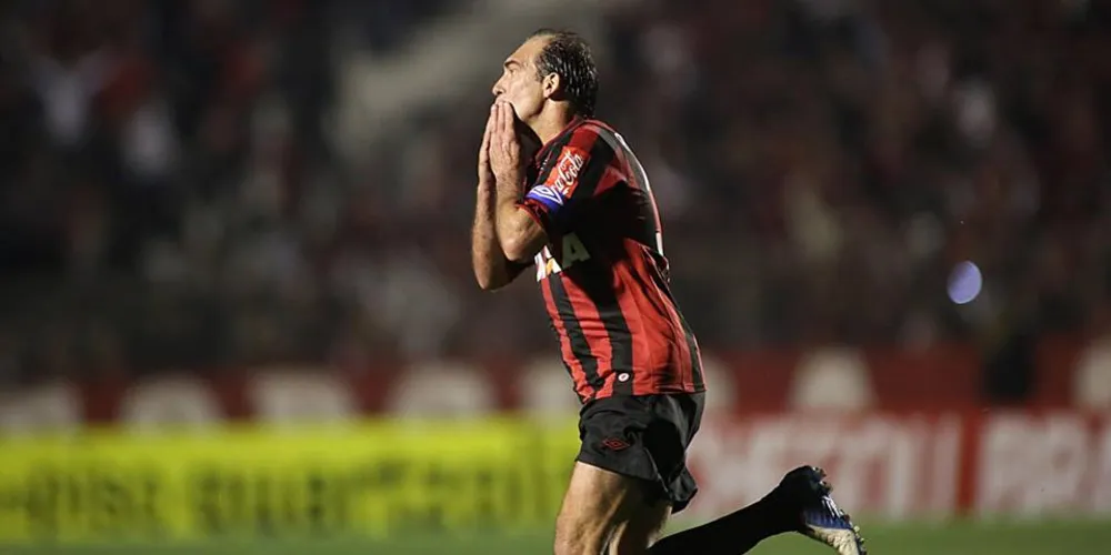 Imagem ilustrativa da imagem Criciúma anuncia contratação do meia Paulo Baier