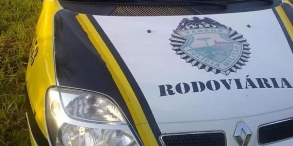 Imagem ilustrativa da imagem Quadrilha assalta ônibus e prende todos no porta-malas