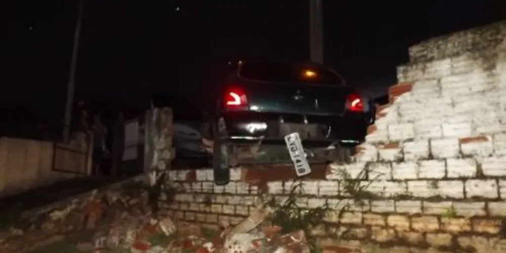 Imagem ilustrativa da imagem Carro fica sem freios e uma pessoa morre em acidente