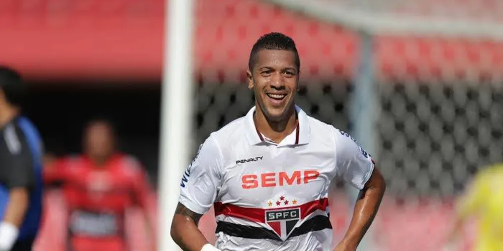 Imagem ilustrativa da imagem Tricolor supera o Oeste e Timão perde a primeira com Mano