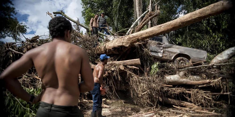 Imagem ilustrativa da imagem Moradores de Itaóca (SP) já calculam prejuízos