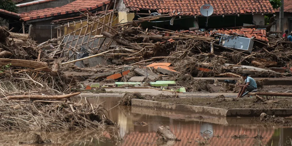 Imagem ilustrativa da imagem Defesa Civil já computa 20 mortos em Itaoca (SP)