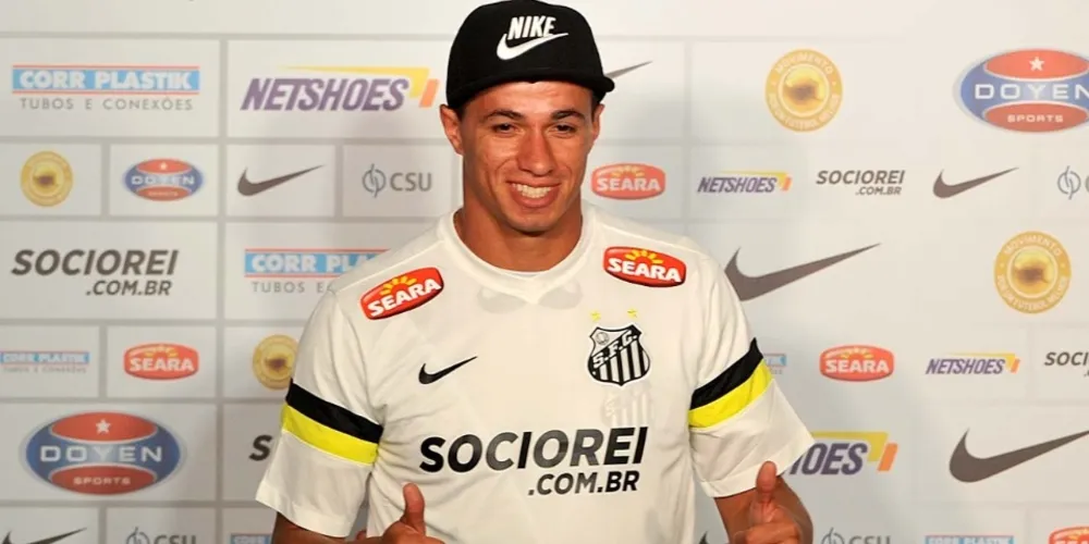 Imagem ilustrativa da imagem Problema burocrático tira Damião da estreia do Santos
