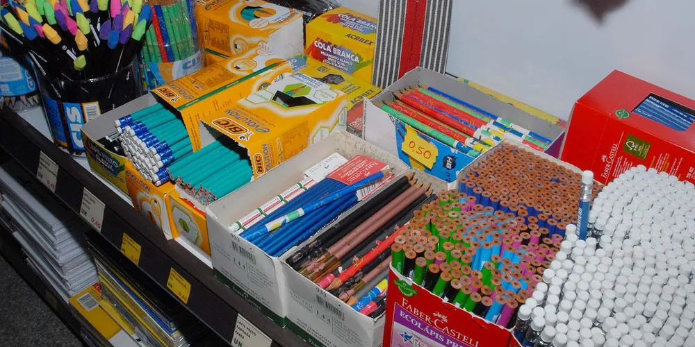 Imagem ilustrativa da imagem Lei proíbe itens coletivos na lista de material escolar 