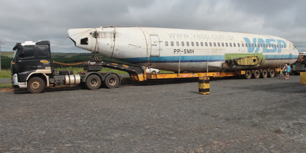 Imagem ilustrativa da imagem Avião retido pela PRF deve ser transportado na segunda-feira