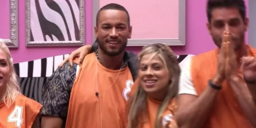 Imagem ilustrativa da imagem Grupo laranja ganha prova e Valter é o novo líder do BBB
