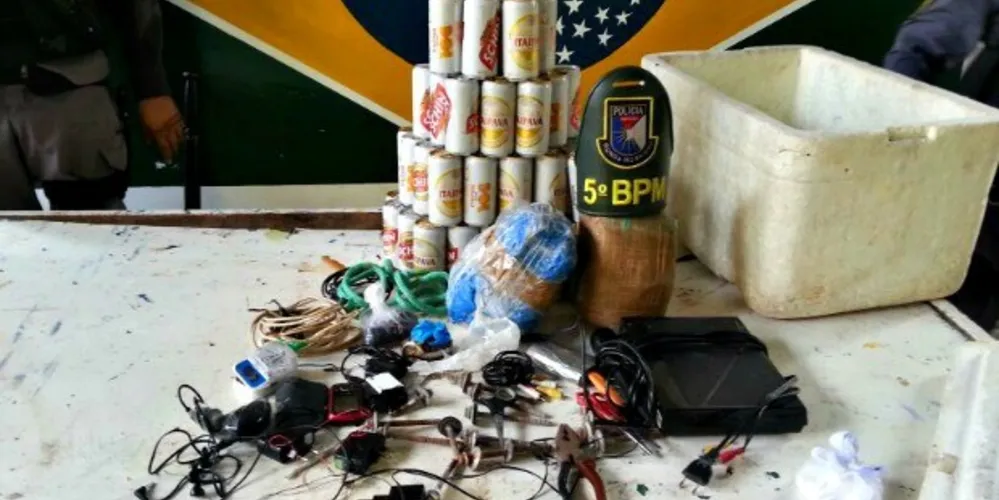 Imagem ilustrativa da imagem PM apreende cervejas e karaokê em presídio