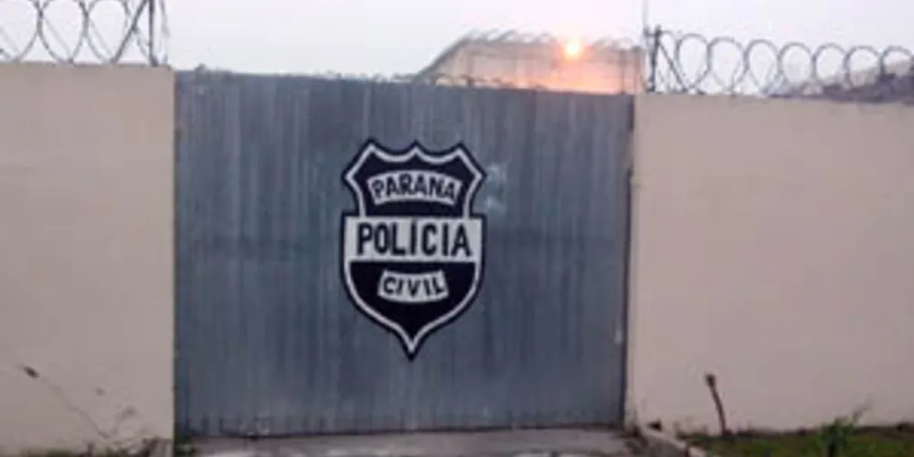 Imagem ilustrativa da imagem Presos enganam policiais e conseguem fugir de delegacia