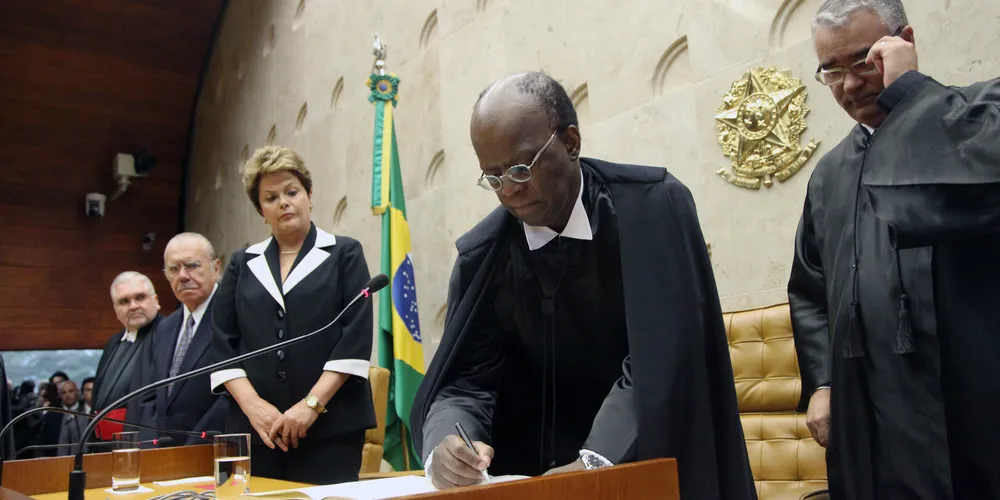 Imagem ilustrativa da imagem Ministros do STF começam ano com aumento de R$ 1,4 mil