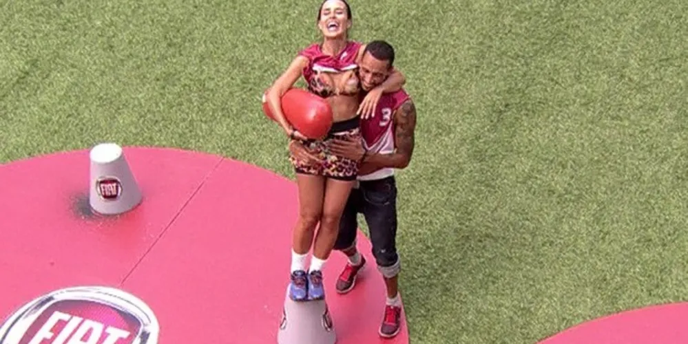 Imagem ilustrativa da imagem Após 16 horas, Valter desiste e Letícia é a nova líder do BBB