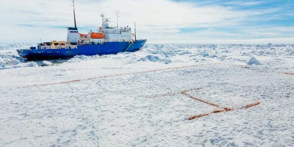 Imagem ilustrativa da imagem Começa operação de resgate dos passageiros do navio russo