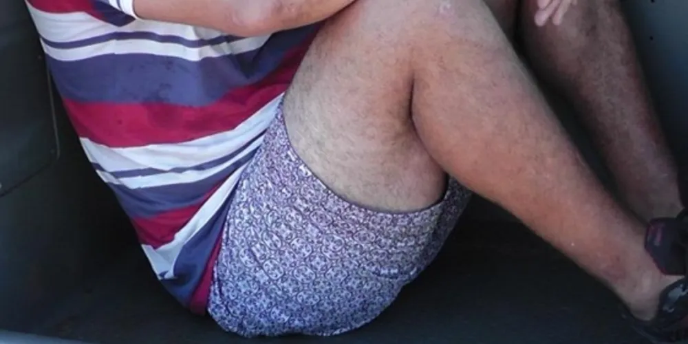 Imagem ilustrativa da imagem Homem é preso por tirar a roupa no meio da rua