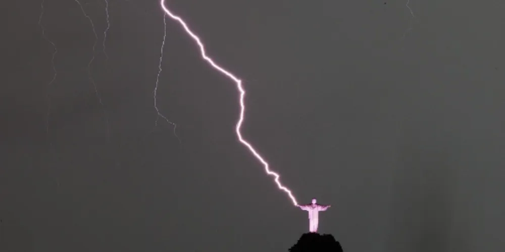 Imagem ilustrativa da imagem Dedo danificado do Cristo Redentor será restaurado
