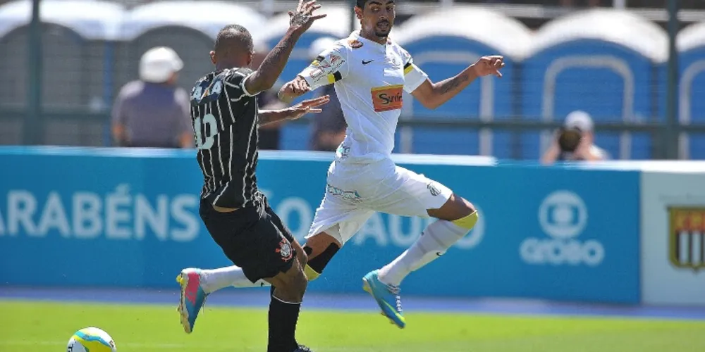 Imagem ilustrativa da imagem Santos vence Corinthians por 2 a 1 e é bicampeão