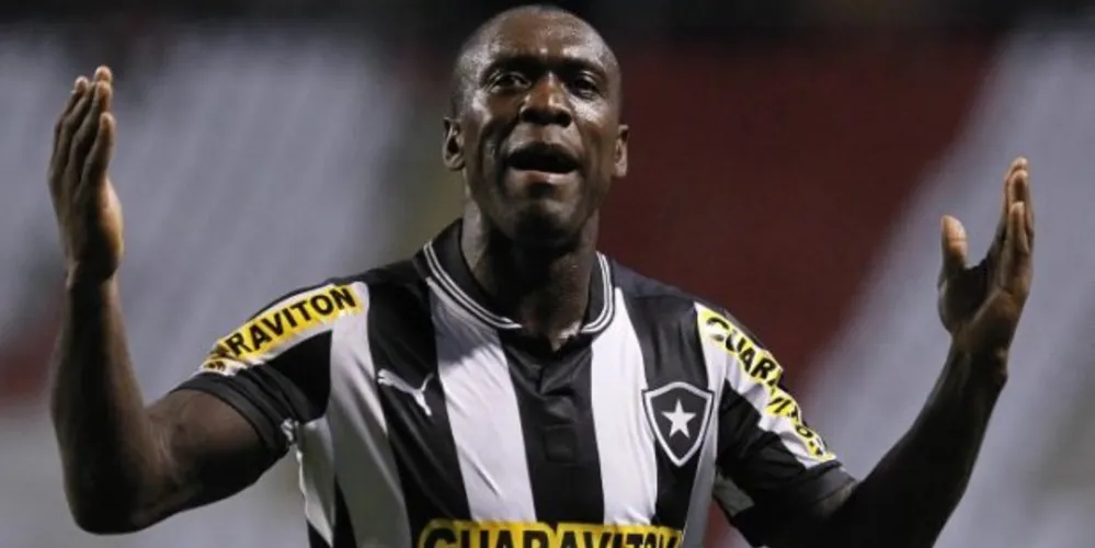Imagem ilustrativa da imagem Seedorf anuncia aposentadoria e será técnico do Milan