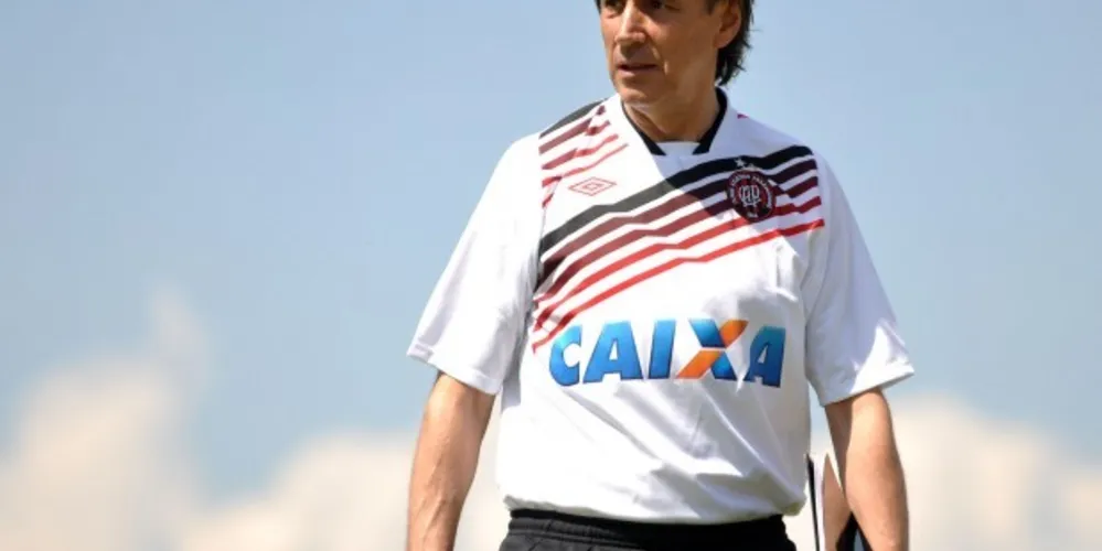 Imagem ilustrativa da imagem Atlético-PR anuncia Miguel Ángel como novo técnico