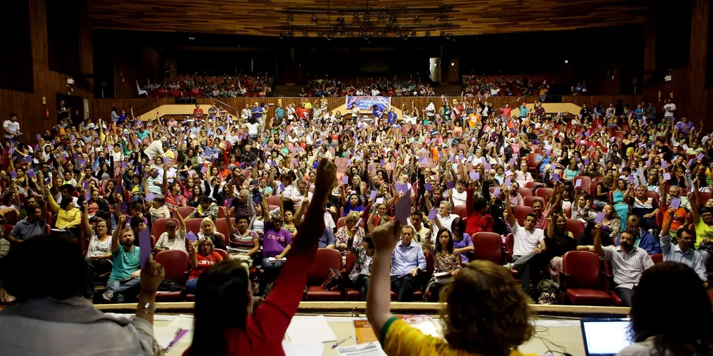 Imagem ilustrativa da imagem Sindicato articula greve nas escolas do Paraná para março