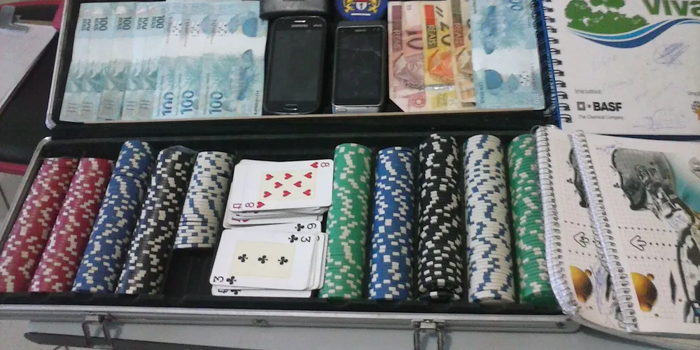 Imagem ilustrativa da imagem Casa de jogos de azar é fechada pela polícia