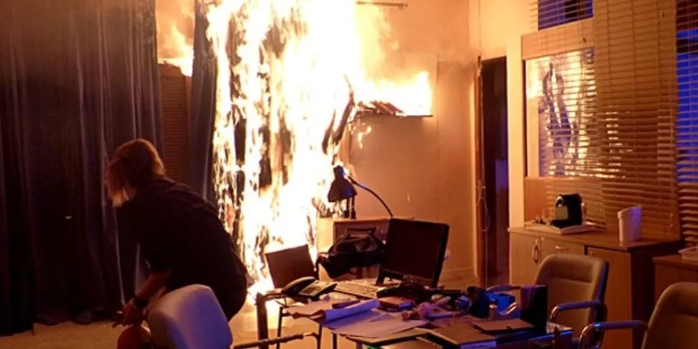 Imagem ilustrativa da imagem Anita desmaia em incêndio e fica sob cuidados de Ben