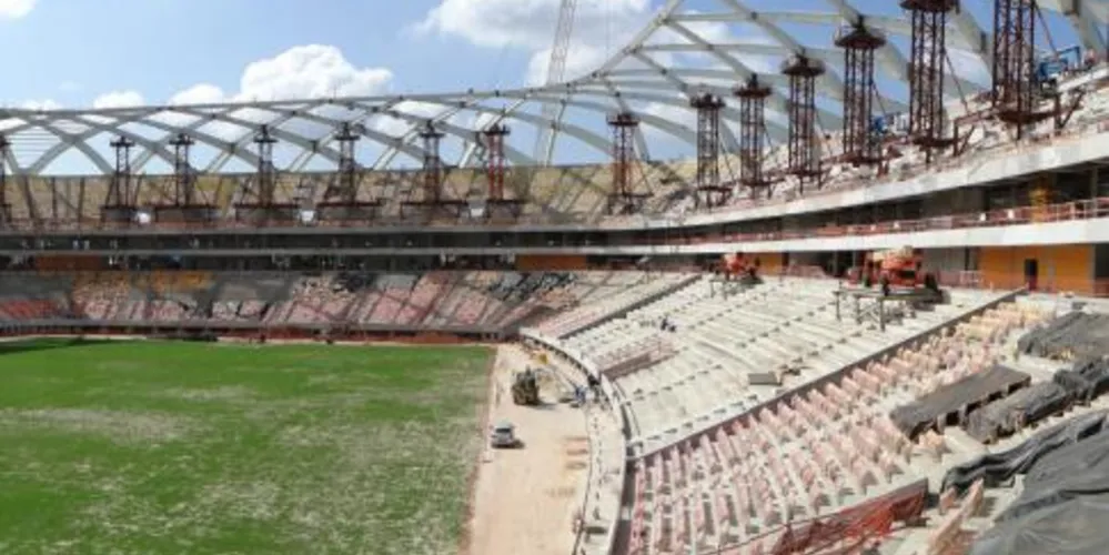 Imagem ilustrativa da imagem Dilma visita Arena da Amazônia e anuncia investimentos