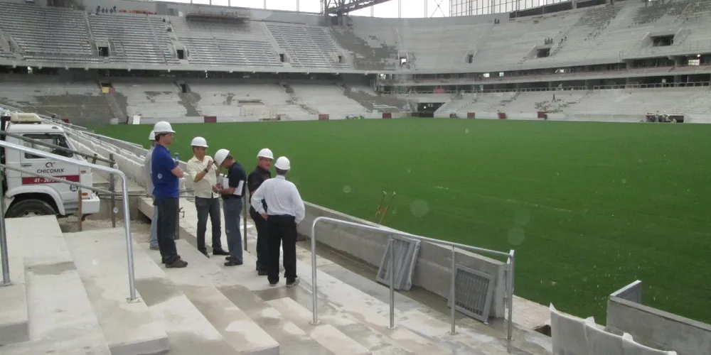 Imagem ilustrativa da imagem Coordenação da Copa visita obras da Arena e vê avanços