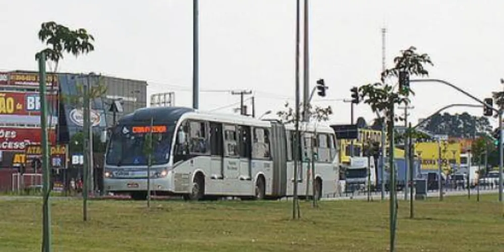 Imagem ilustrativa da imagem Greve de ônibus em Curitiba entra no segundo dia
