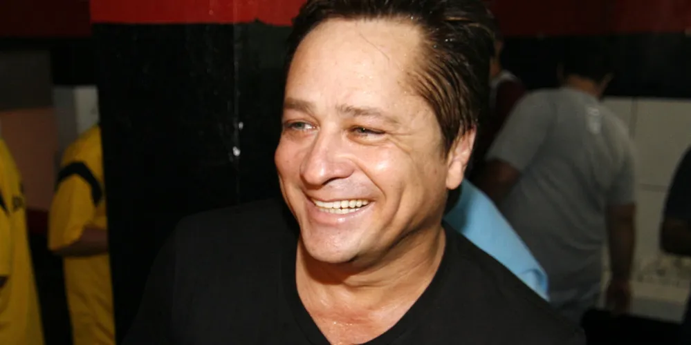 Imagem ilustrativa da imagem Cantor Leonardo é preso em aeroporto com munição