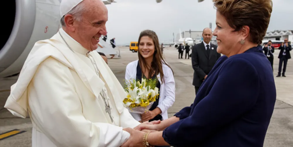 Imagem ilustrativa da imagem Dilma vai convidar papa Francisco para a Copa do Mundo