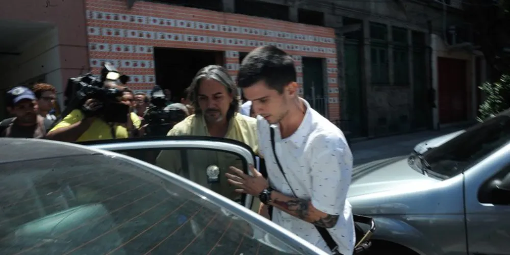 Imagem ilustrativa da imagem Suspeito de portar rojão em protesto está em presídio