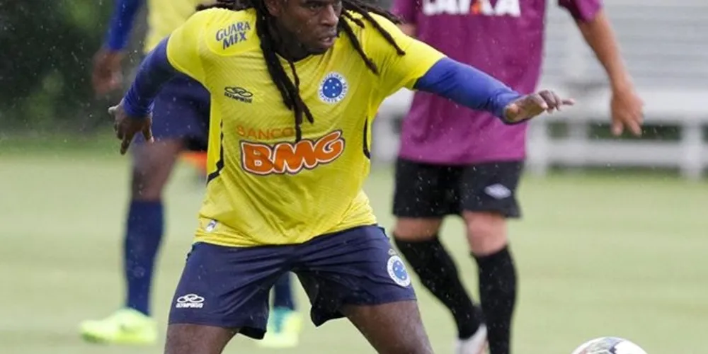 Imagem ilustrativa da imagem Conmebol repudia racismo contra jogador do Cruzeiro