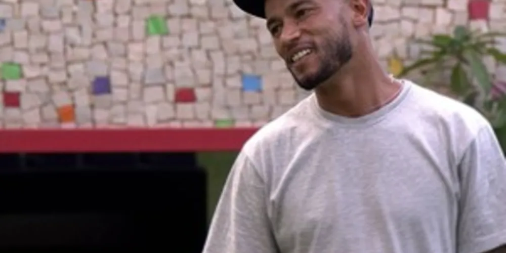 Imagem ilustrativa da imagem Valter vence prova e conquista anjo do BBB 14