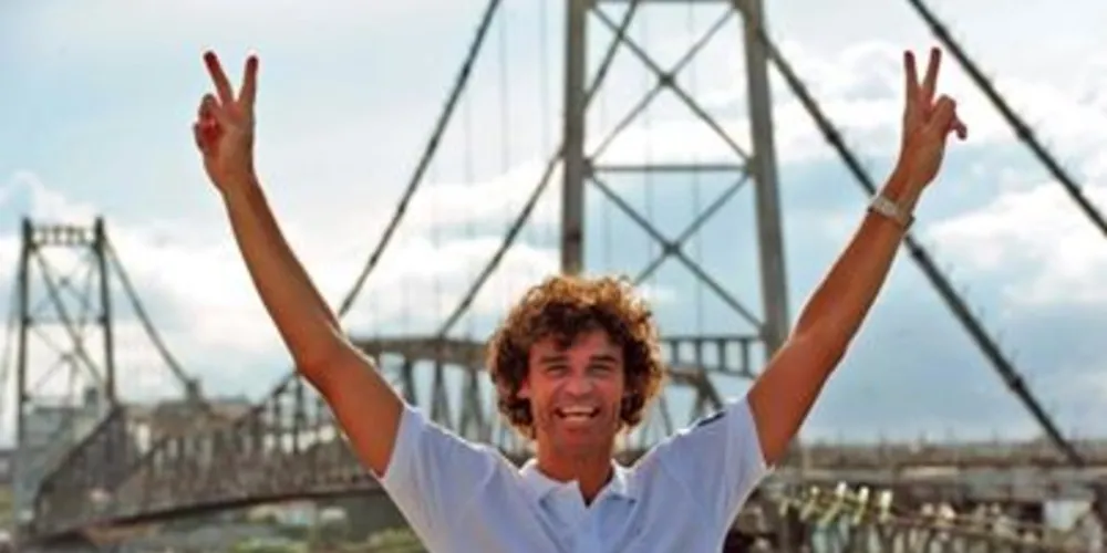 Imagem ilustrativa da imagem Guga comemora 10 anos de seu último título como profissional