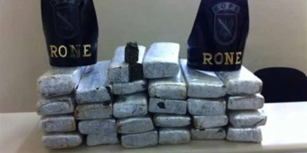 Imagem ilustrativa da imagem Rapaz é preso com maconha na rodoviária de Curitiba