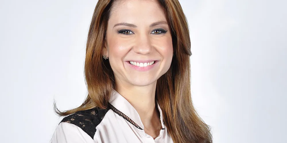 Imagem ilustrativa da imagem Amanda Klein apresenta neste domingo 'É Notícia' na Rede TV!
