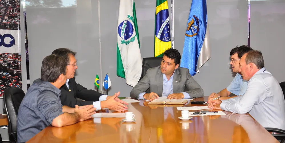 Imagem ilustrativa da imagem Prefeitura e FAUEPG renovam parceria