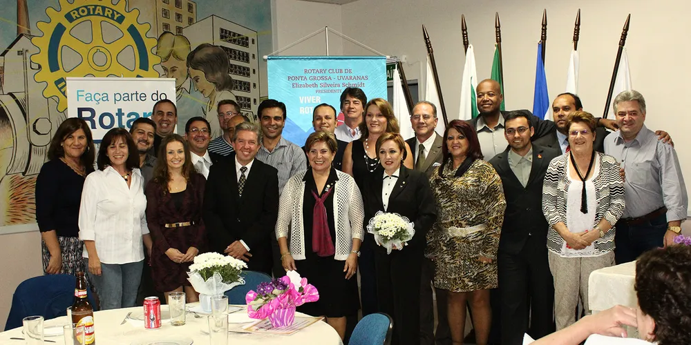 Imagem ilustrativa da imagem Confira fotos da posse de 20 novos membros do Rotary Uvaranas!