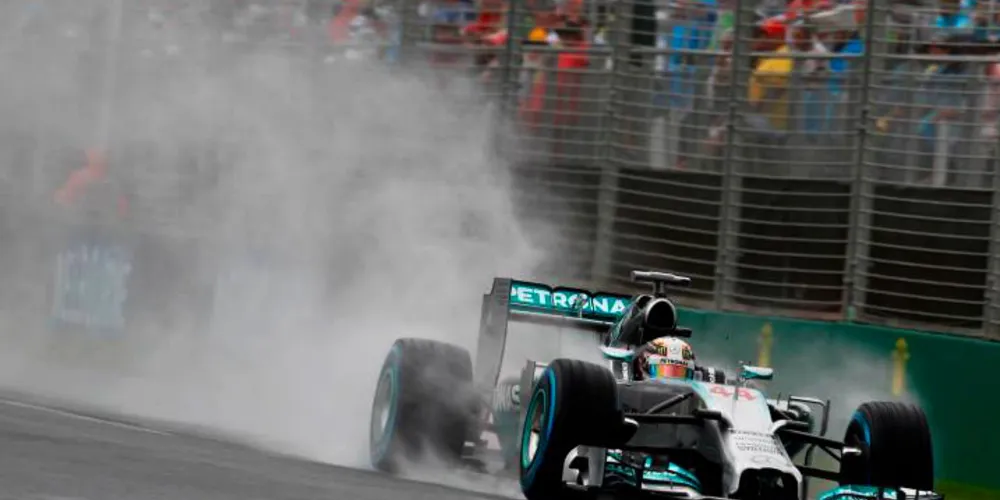 Imagem ilustrativa da imagem Hamilton crava 2ª pole e Massa larga em 13º