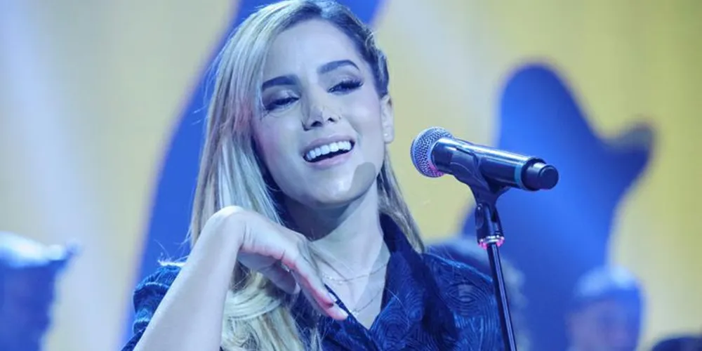 Imagem ilustrativa da imagem Anitta desabafa após críticas por show no ‘Faustão’