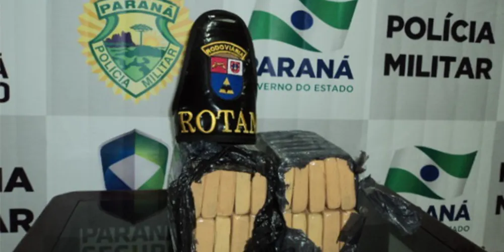 Imagem ilustrativa da imagem PRE apreende 16 quilos de maconha em ônibus