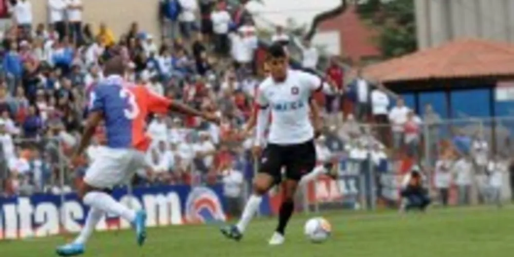 Imagem ilustrativa da imagem Atlético vence Paraná por dois gols e vai à semi
